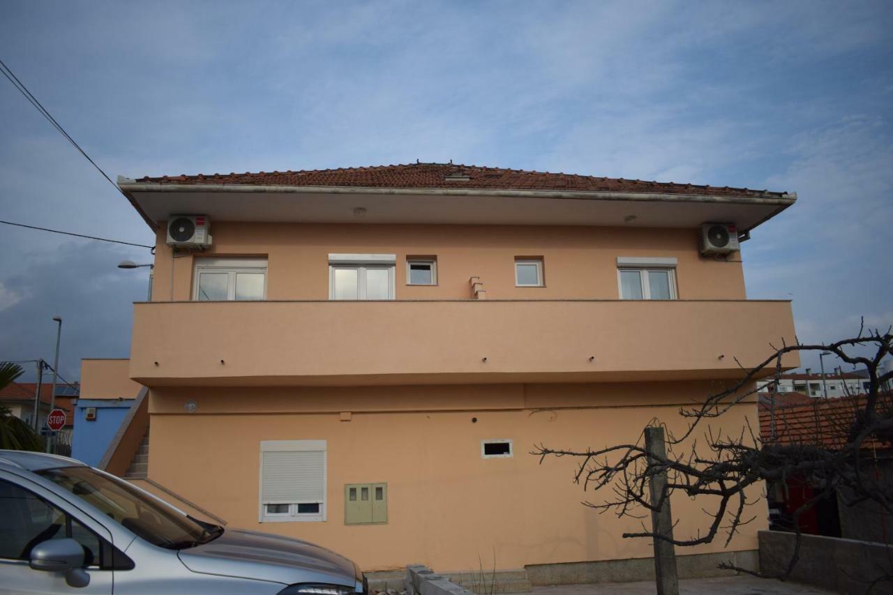 Apartments Nediljko & Mila Zara Esterno foto
